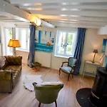 Σπίτι διακοπών Maison Charmante Avec Jacuzzi Et Cours D'eau