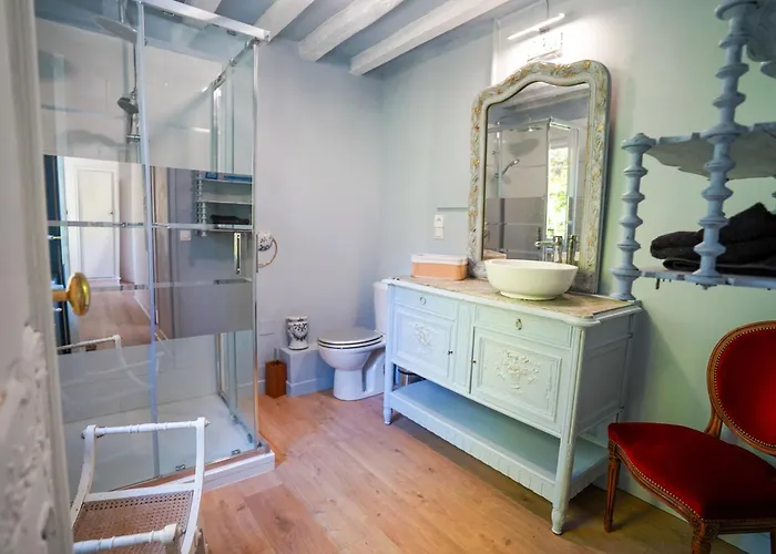 Maison Charmante Avec Jacuzzi Et Cours D'eau *